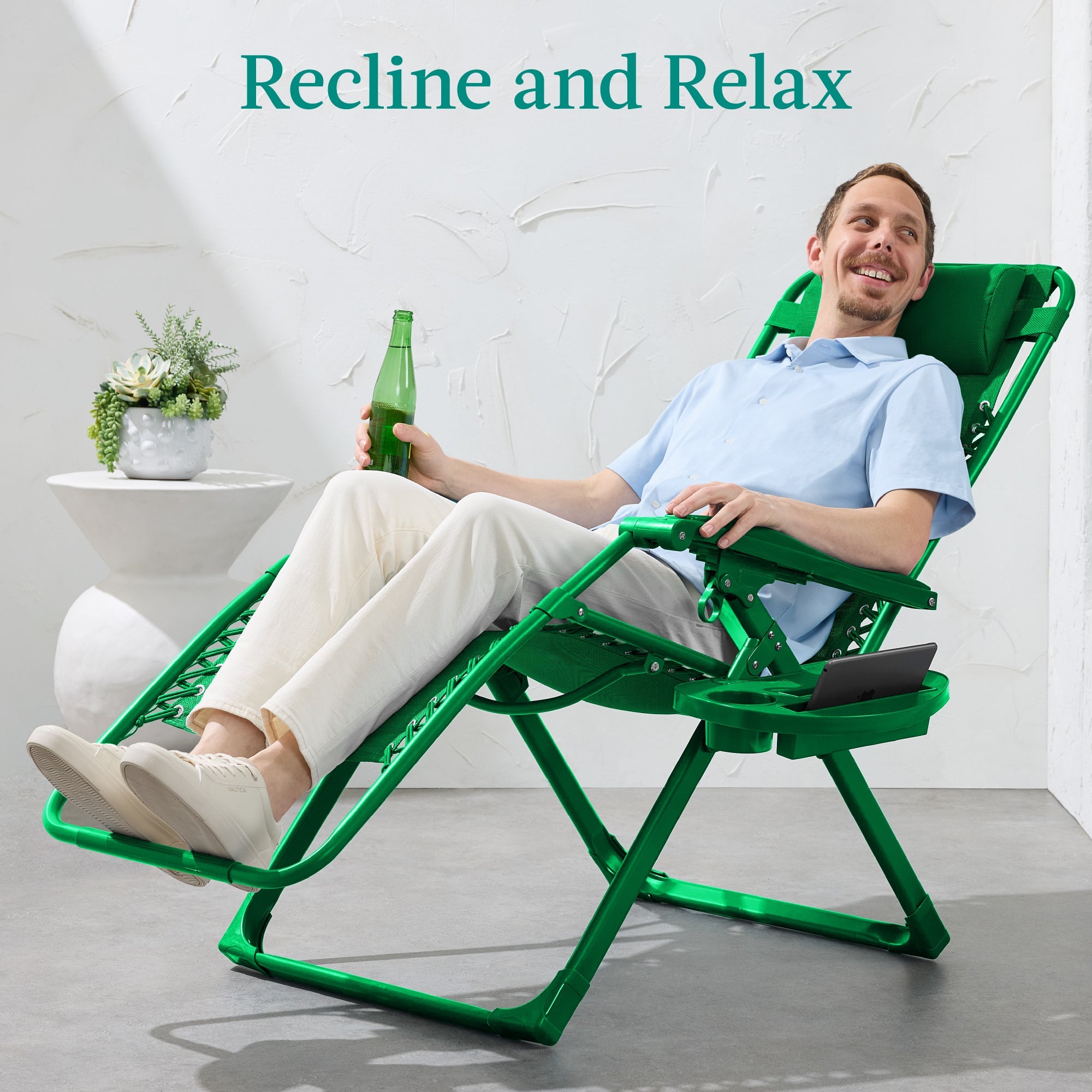 Sleek Monochrome Zero-Gravity Patio Recliner with Side Tray and Headrest